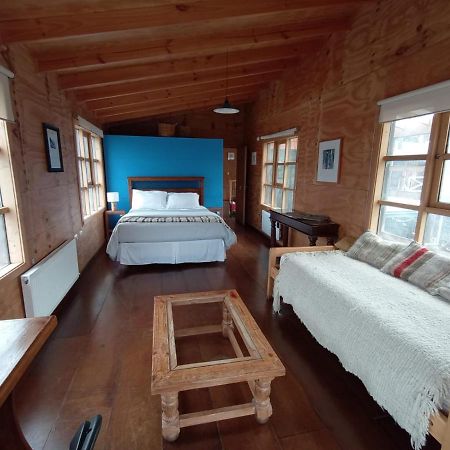 Hostal Palafito Waiwen 卡斯特鲁 外观 照片