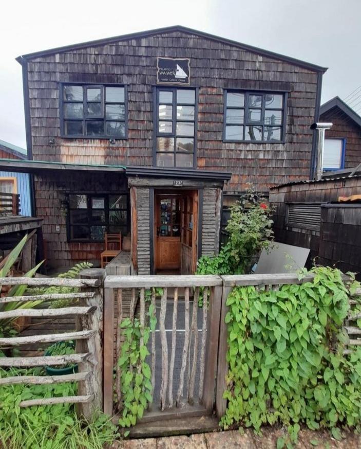 Hostal Palafito Waiwen 卡斯特鲁 外观 照片