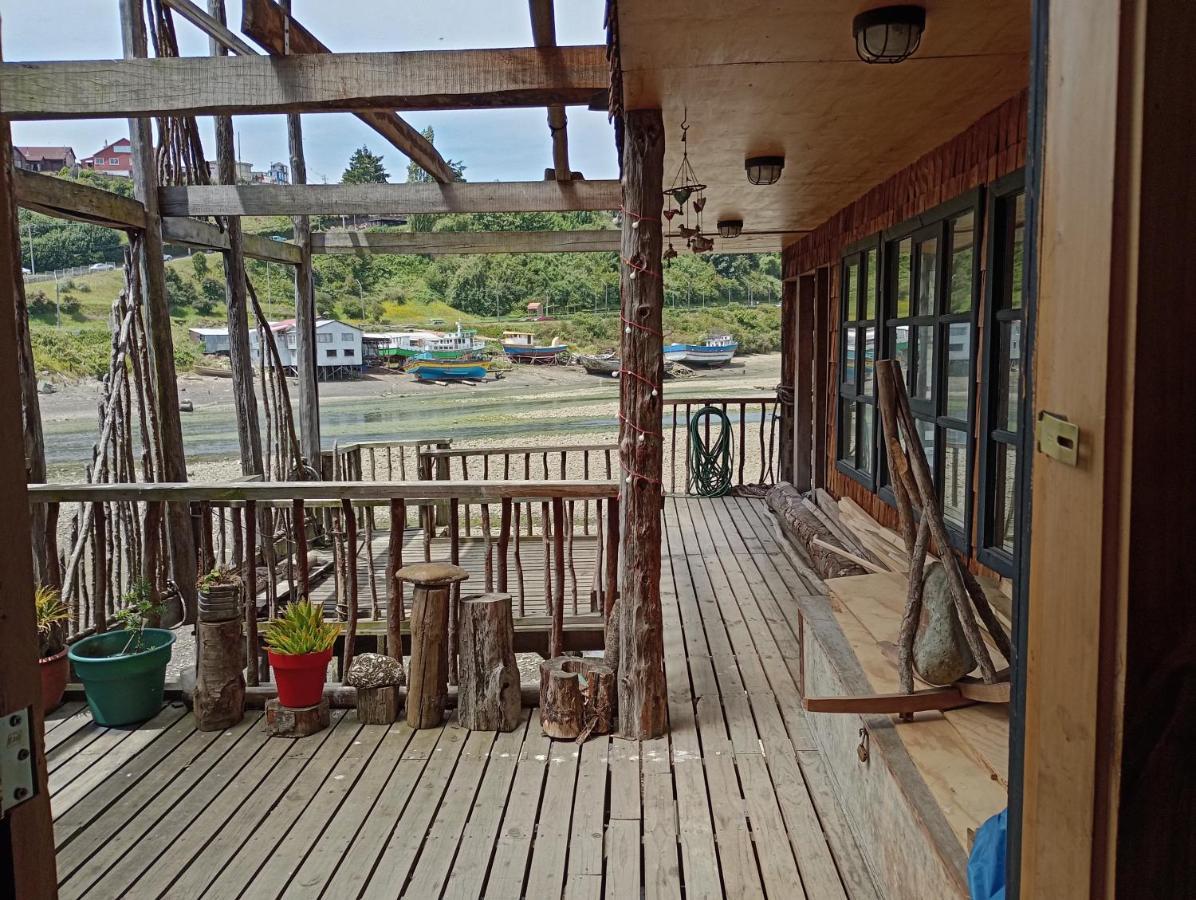 Hostal Palafito Waiwen 卡斯特鲁 外观 照片