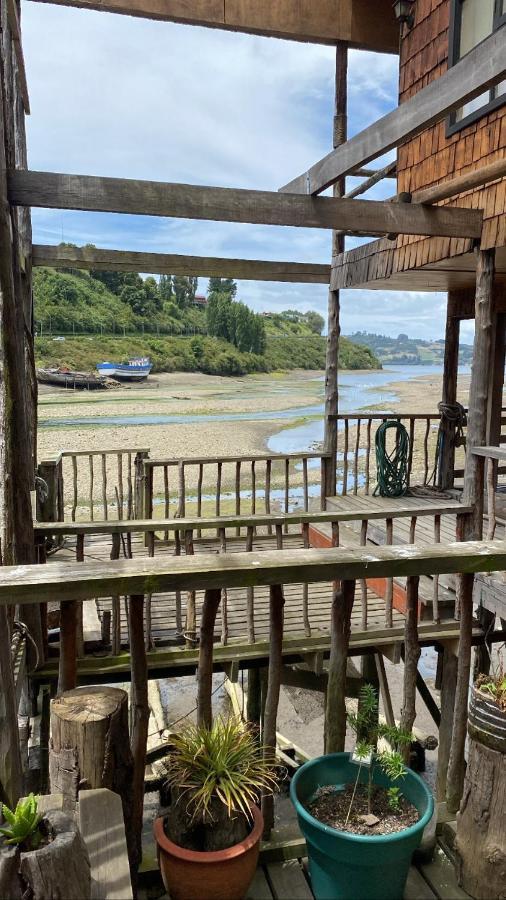 Hostal Palafito Waiwen 卡斯特鲁 外观 照片