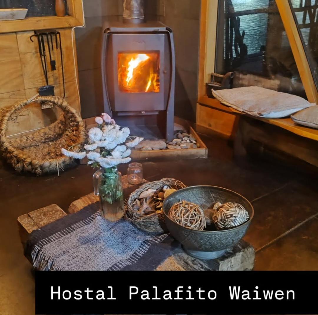 Hostal Palafito Waiwen 卡斯特鲁 外观 照片